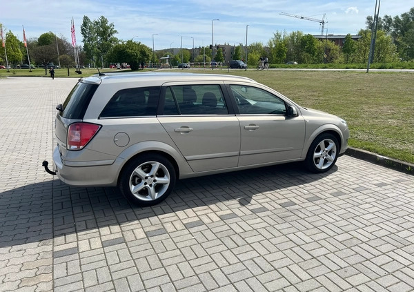 Opel Astra cena 18900 przebieg: 246386, rok produkcji 2007 z Częstochowa małe 254